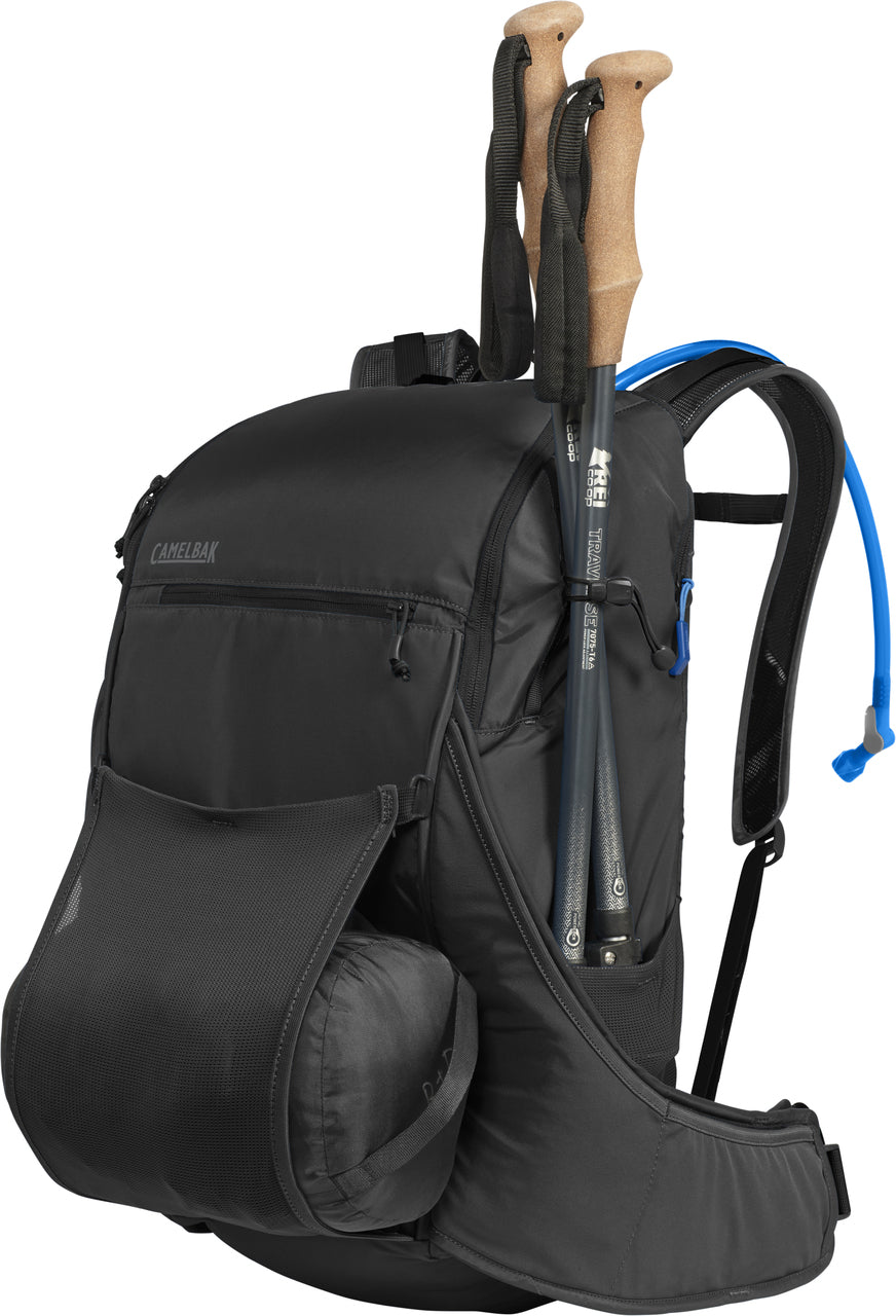 CamekBak Palisade 32lt Pack inc 3L Bladder Charcoal/Koi