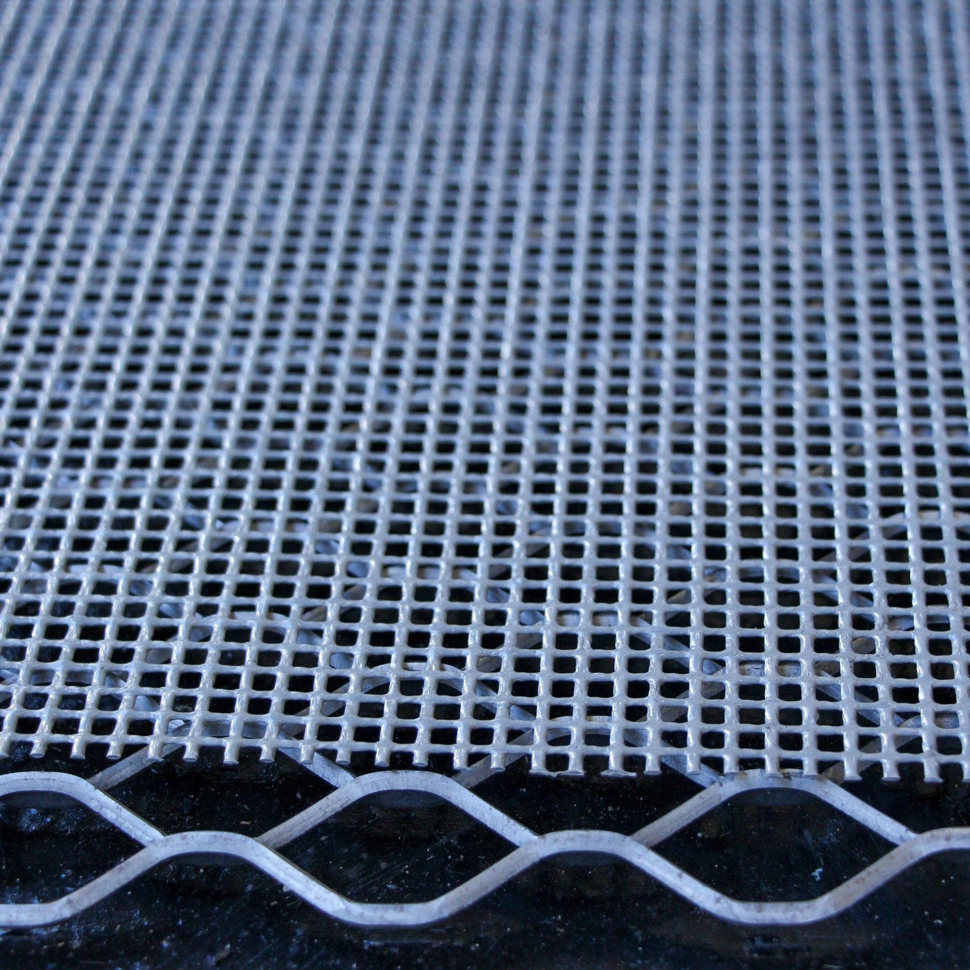 GRIPPS GRIPPGrid 530gsm - FR Grid Mesh Matting - 25m