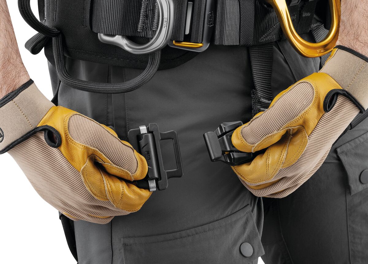 Petzl Astro Harness European Version (Black/Yellow)